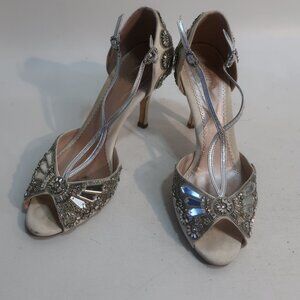Emmy London Ivory Silver Jeweled Peep Toe Suede Cinderella Bridal Heels 38 US/8